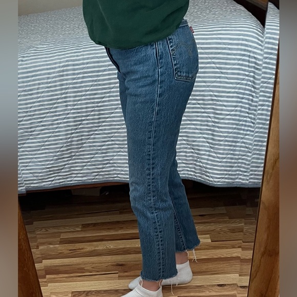 Size 25 Levi’s jeans - Picture 2 of 5